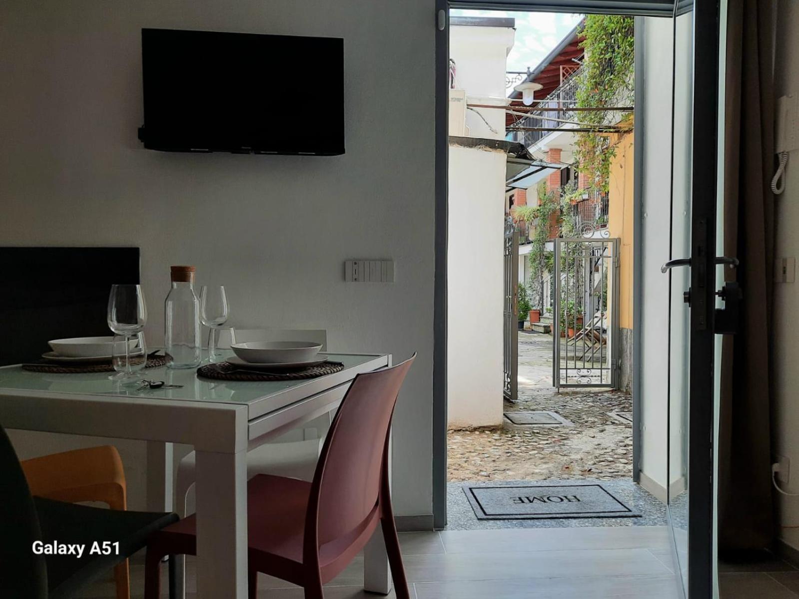 Suite Naviglio Grande Milan Exterior photo